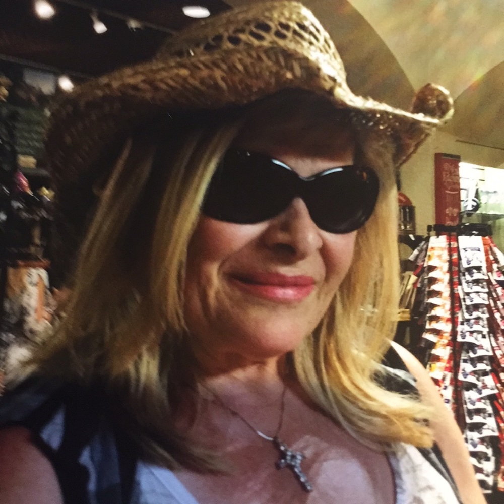 Meet your Posher, Marsha